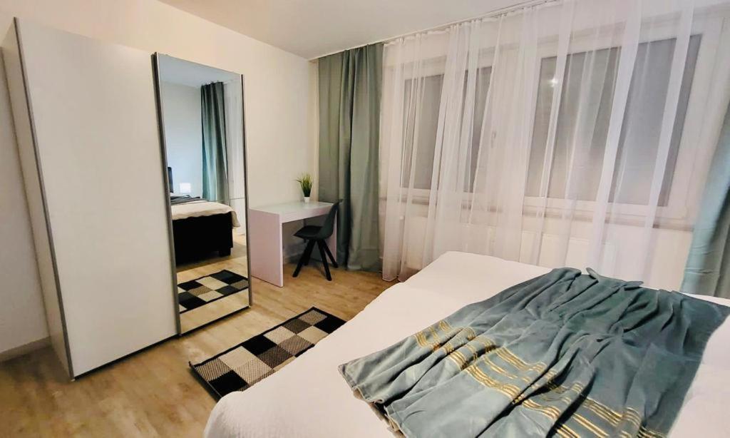4Rooms Central-Modern Near Mtu With Balcony, The Beach By Lakescape Fewos Friedrichshafen Bagian luar foto